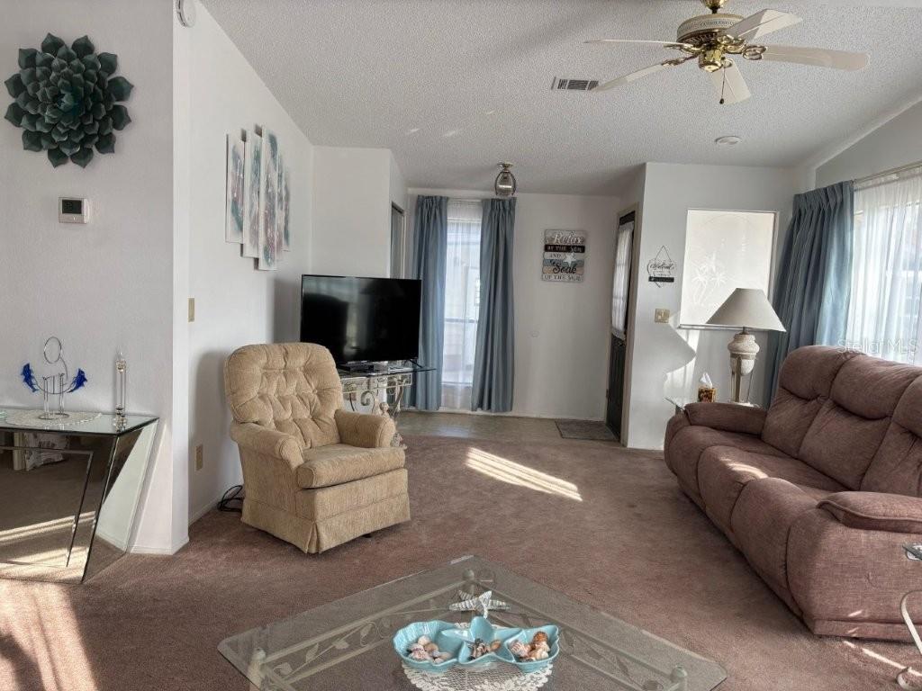 ORANGE BLOSSOM GARDENS UN #6 - Residential Lease