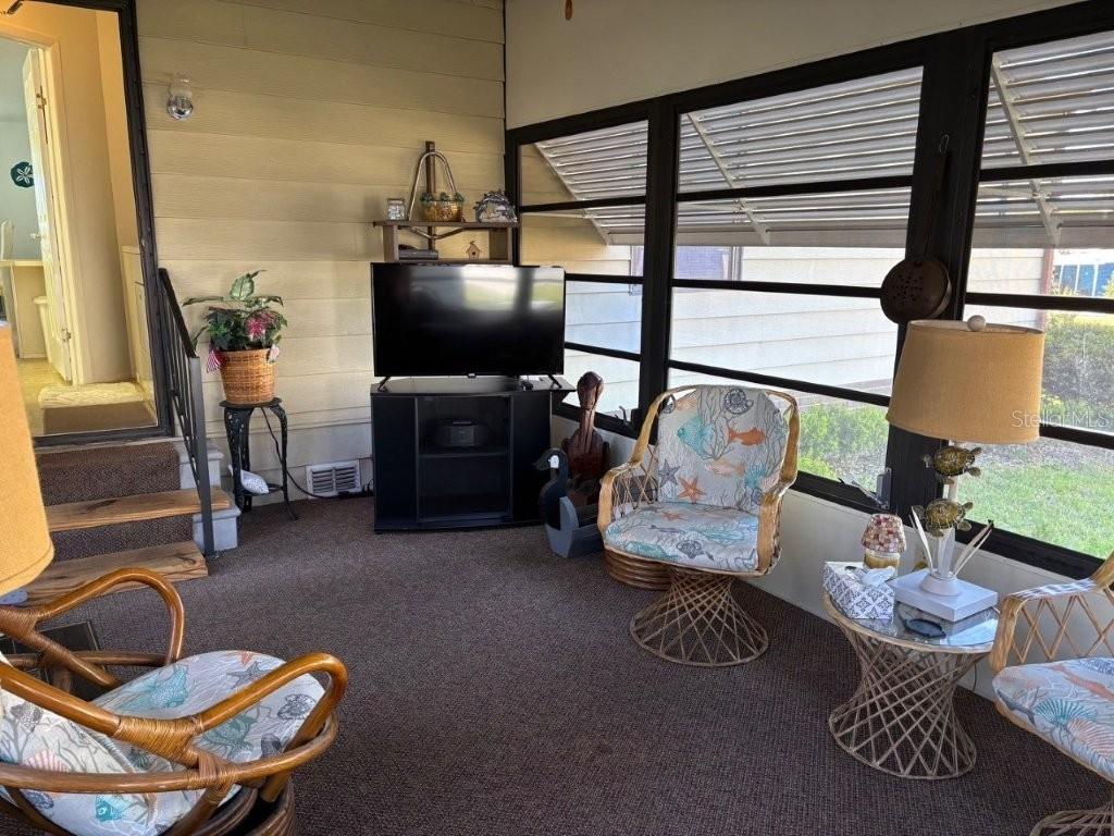 ORANGE BLOSSOM GARDENS UN #6 - Residential Lease