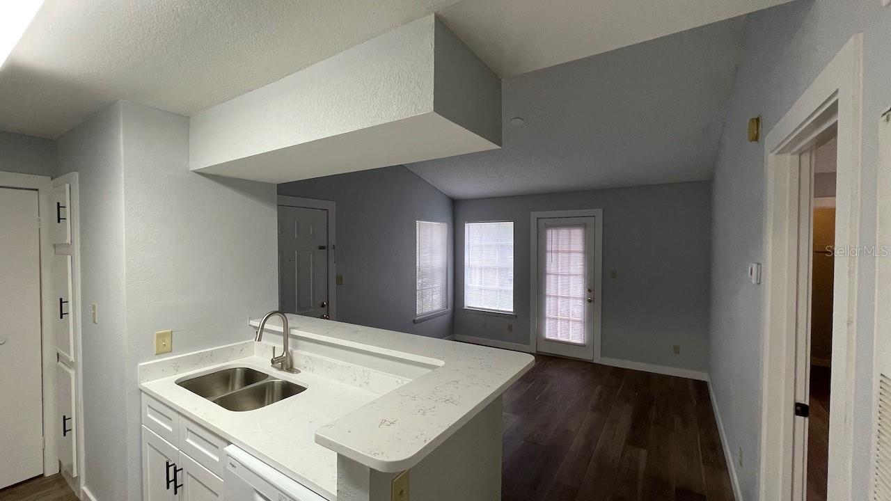 REGENCY GARDENS - Residential