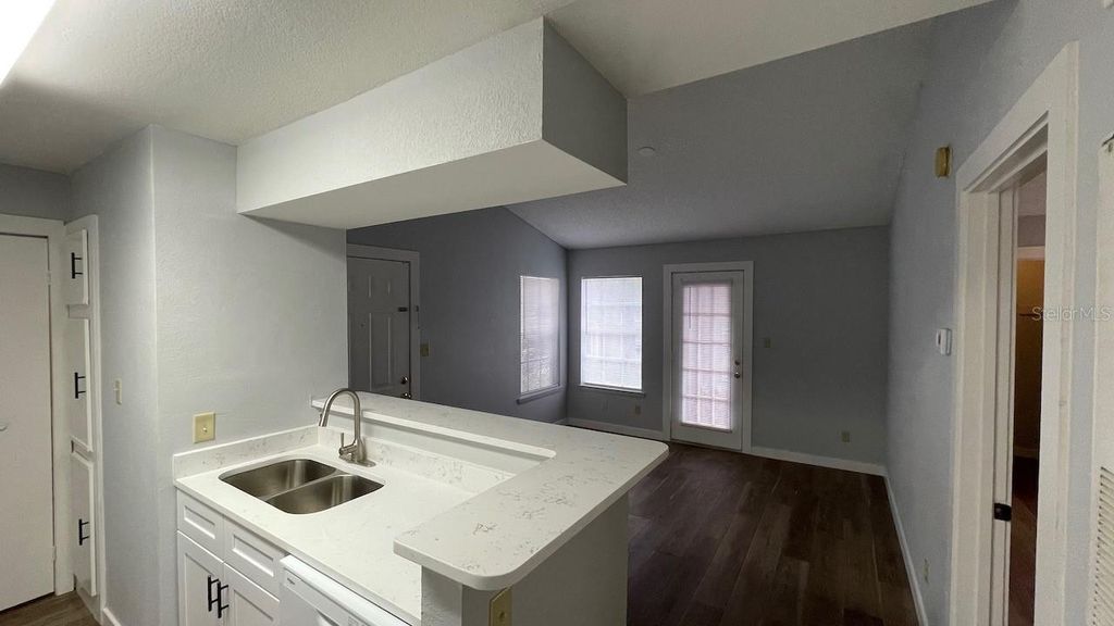 Photo of 4225 Thornbriar Lane #201, Orlando, FL 32822 (MLS # O6399330)