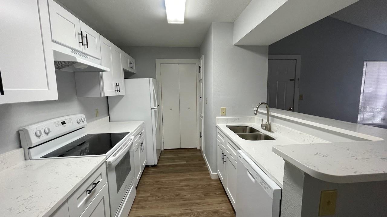 REGENCY GARDENS - Residential