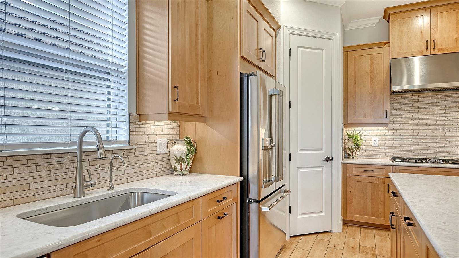 AZARIO ESPLANADE PH II SUBPH C-O - Residential