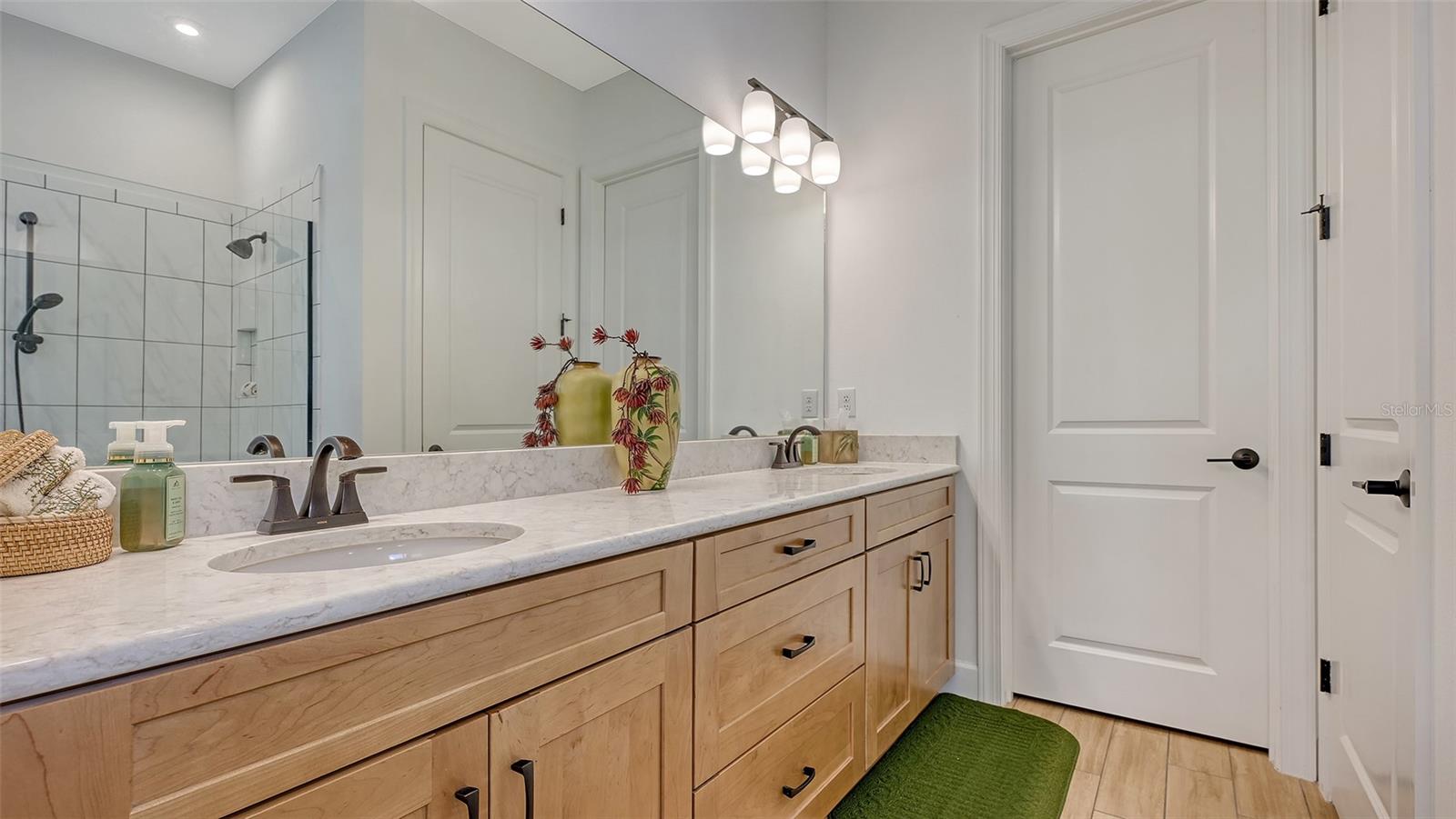 AZARIO ESPLANADE PH II SUBPH C-O - Residential