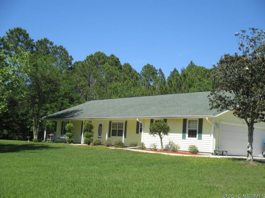 THIS IS A 2.5 ACRE PIECE OF HEAVEN! HOME HAS A LIVING ROOM, 2 DINING ROOMS (ONE HAS A CLOSET AND COULD BE ANOTHER BEDROOM,OFFICE), FAMILY ROOM AND HUGE PORCH AND SCREENED IN GROUND POOL. THE GARAGE CONVERTED INTO A COMPLETE MOTHER IN LAW UNIT WITH A FULL KITCHEN, FULL BATH AND SEPARATE BEDROOM AND LIVING  ROOM. NEWER ROOF AND SEPTIC AND 2 LARGE STORAGE SHEDS AND A CHICKEN COOP! CLOSE TO PAVILION SHOPPING AND A QUICK TRIP TO 95 AND ISB. PROPERTY SIDES AND REAR ARE FENCED. JUST THE HOME YOU NEED FOR THE EXTENDED FAMILY!