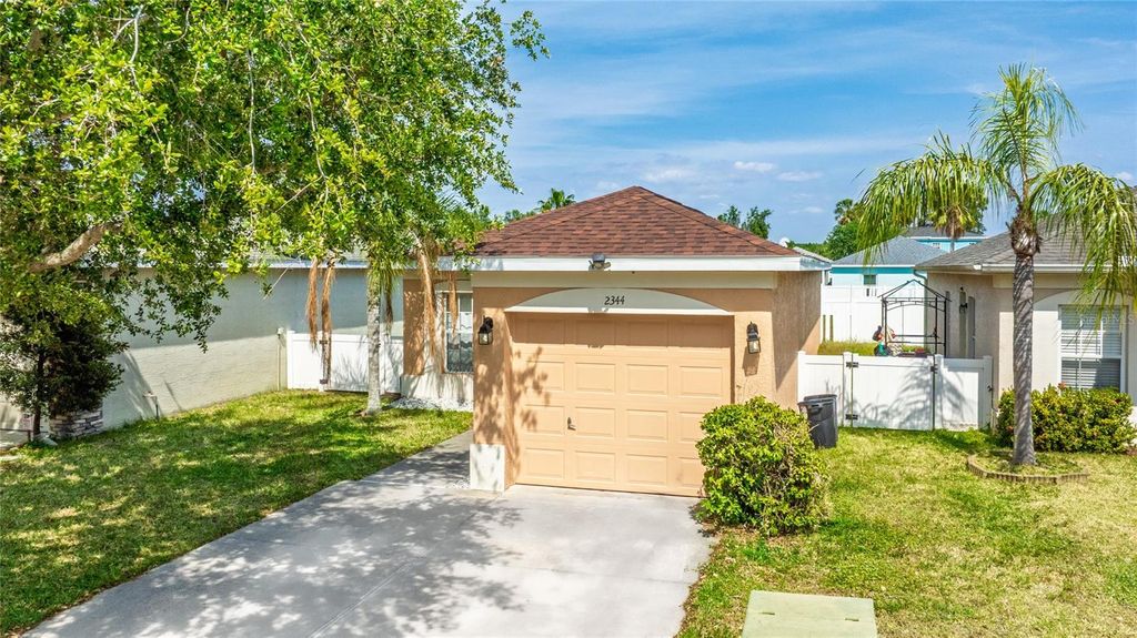 Photo of 2344 28th Avenue E, Palmetto, FL 34221 (MLS # A4650416)