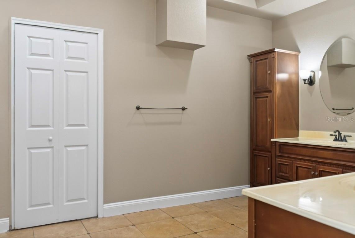 ENGELWOOD PARK - Residential