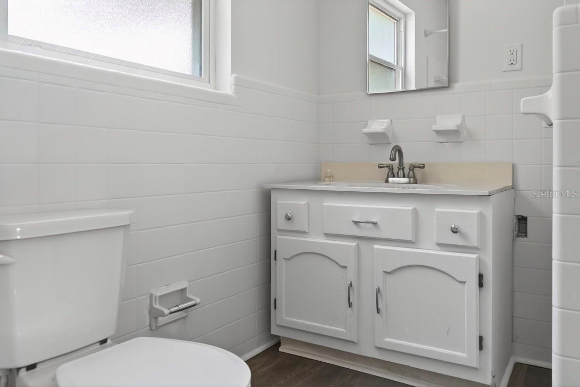 ENGELWOOD PARK - Residential