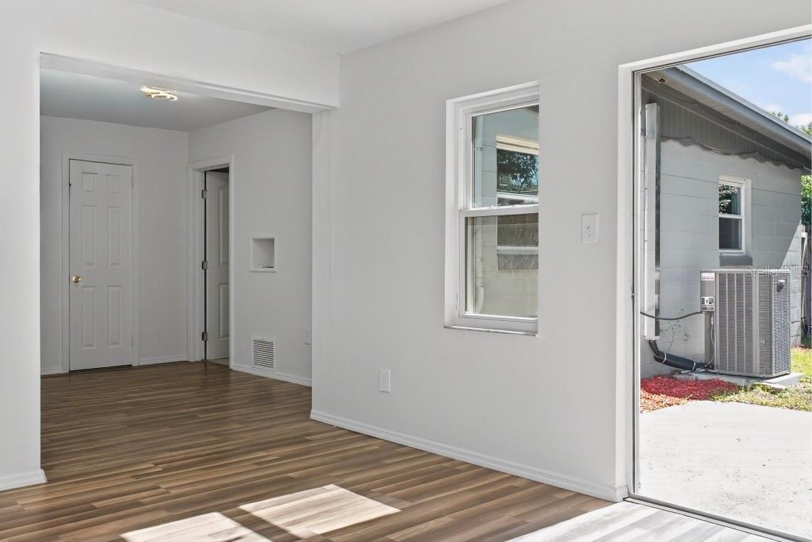 ENGELWOOD PARK - Residential