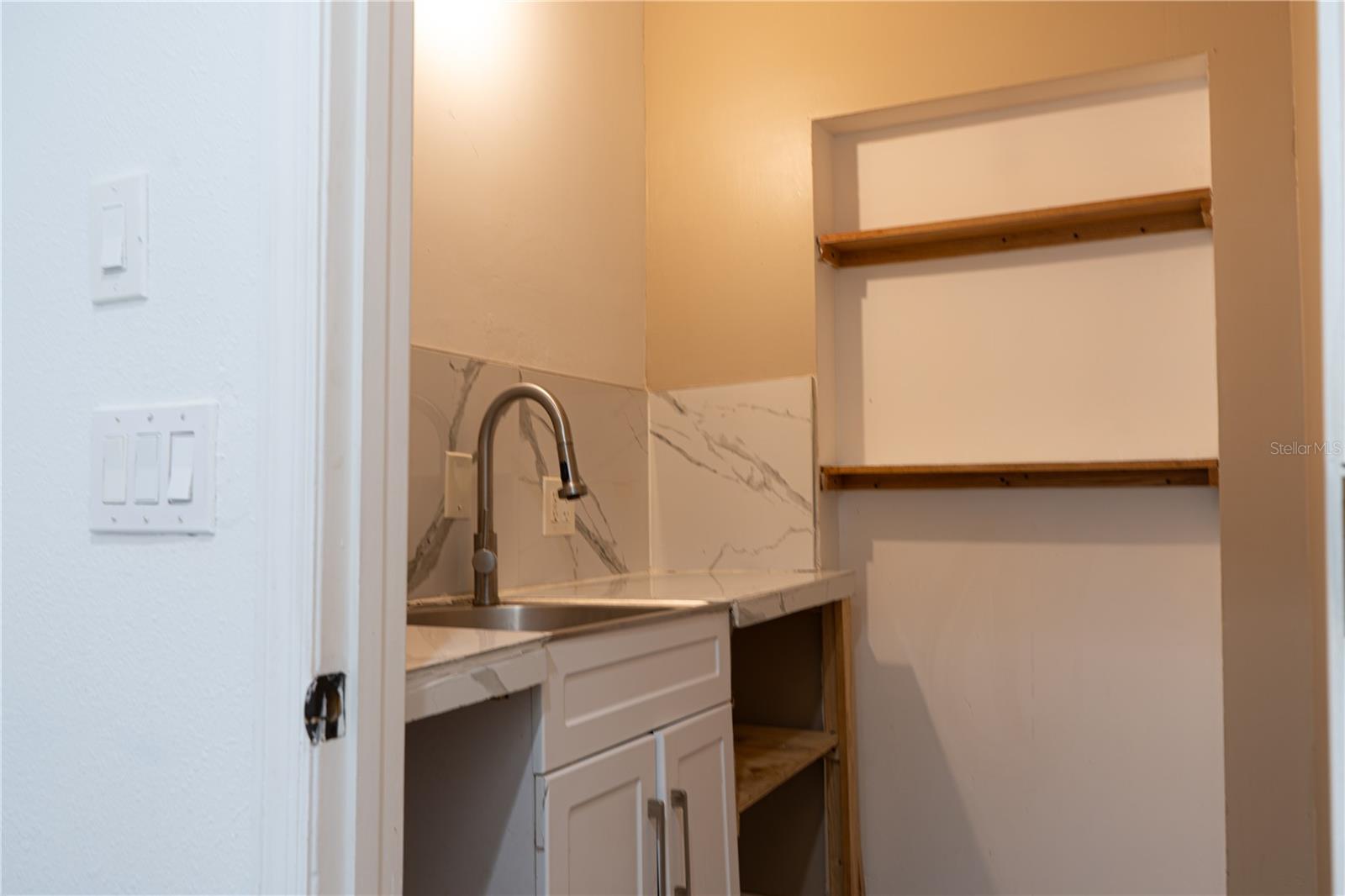 ENGELWOOD PARK - Residential