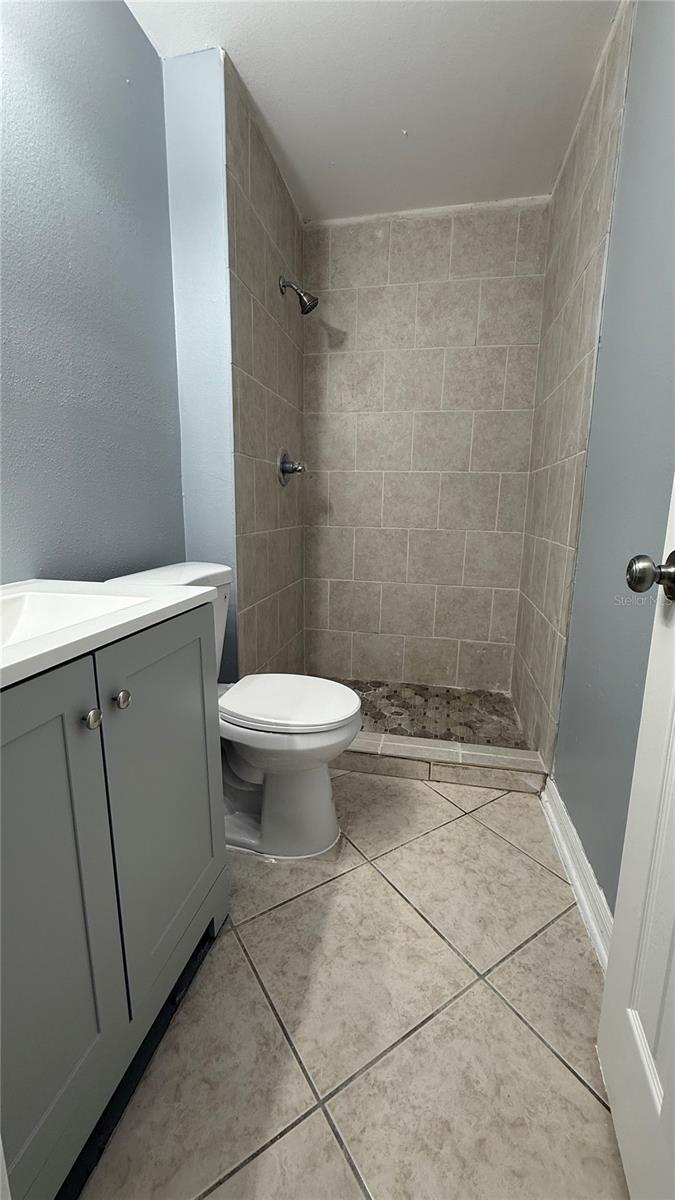 WESTCHESTER PH II - Residential Lease