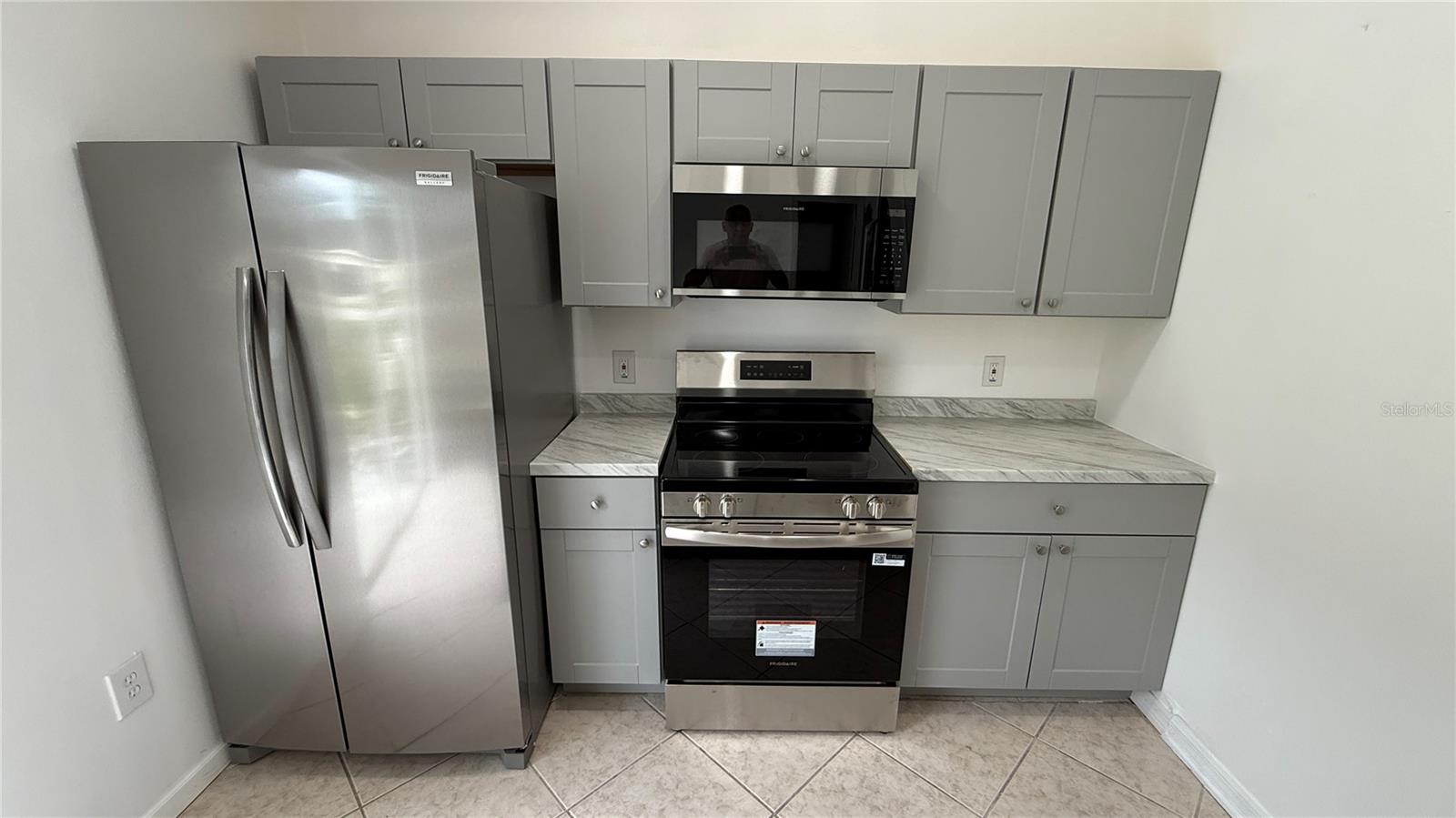 WESTCHESTER PH II - Residential Lease