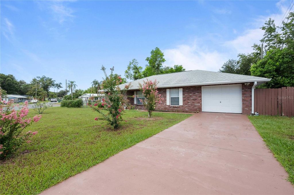 Photo of 5435 Tangerine Drive, Zephyrhills, FL 33542 (MLS # TB8523977)
