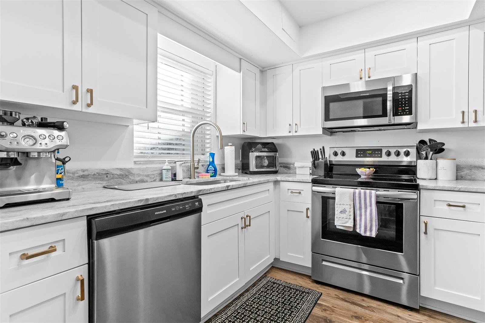 KANSAS AVE TWNHMS - Residential