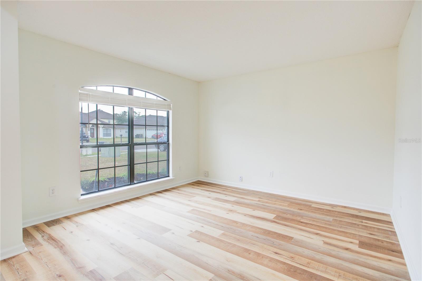 WATERBROOK FALLS - Residential