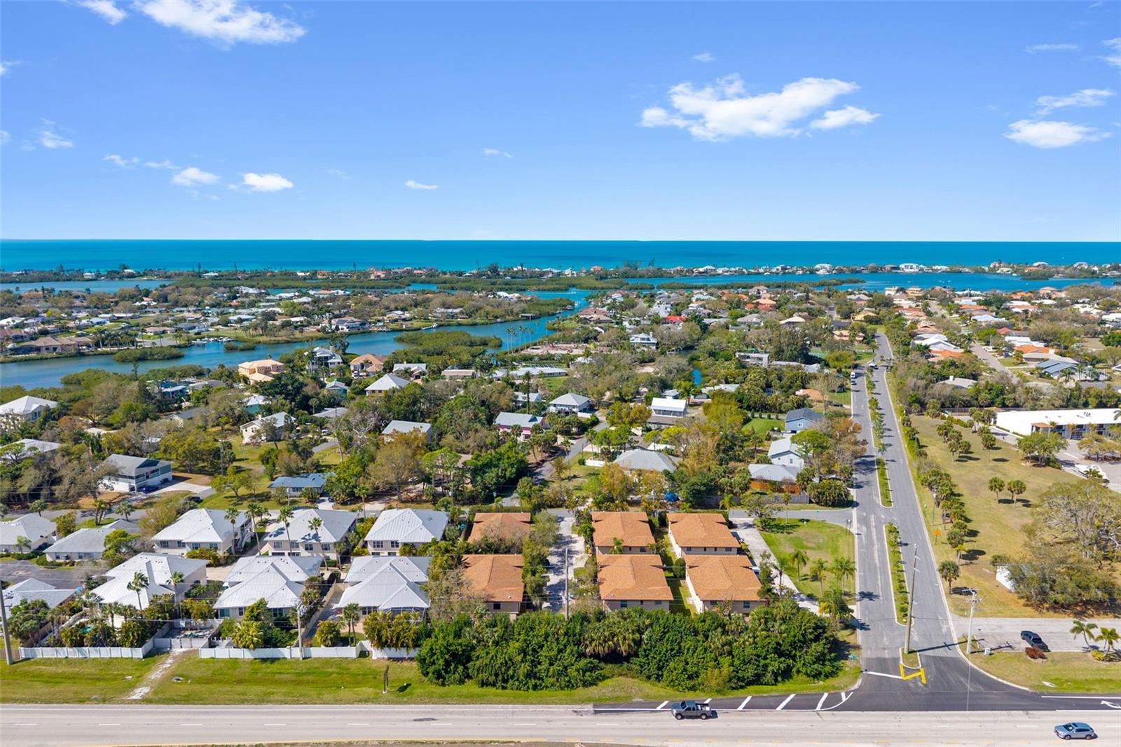 TOWNS-END SHORES - Residential