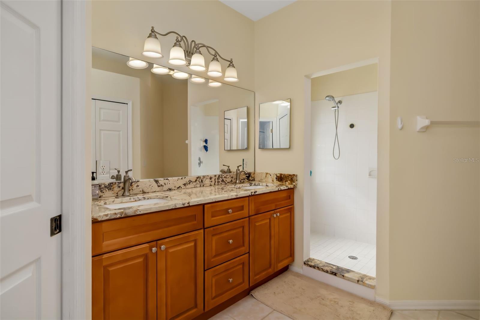 TOWNS-END SHORES - Residential