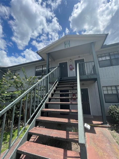 203 PINE VIOLET COURT 202 TAMPA FL 33612