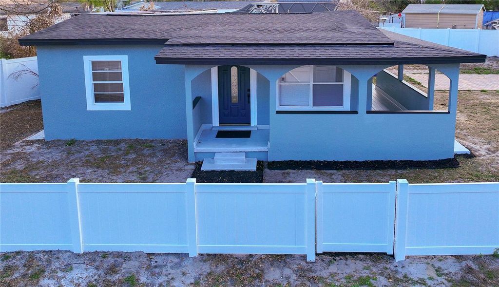 Photo of 9010 W Hamilton Avenue, Tampa, FL 33615 (MLS # TB8483297)