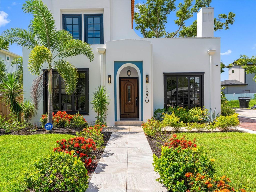 Photo of 1570 48th Avenue N, St Petersburg, FL 33703 (MLS # TB8405655)