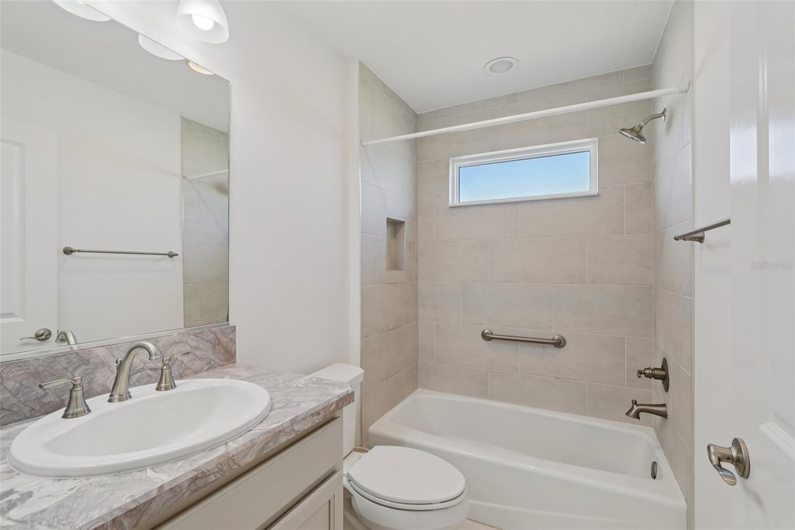 OXFORD OAKS PH 2 - Residential