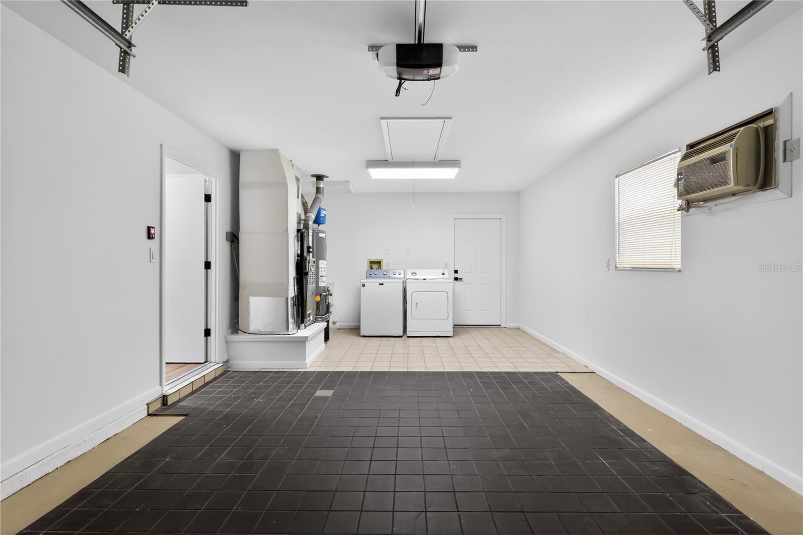 SCOTTISH HIGHLANDS CONDO PH N - Residential