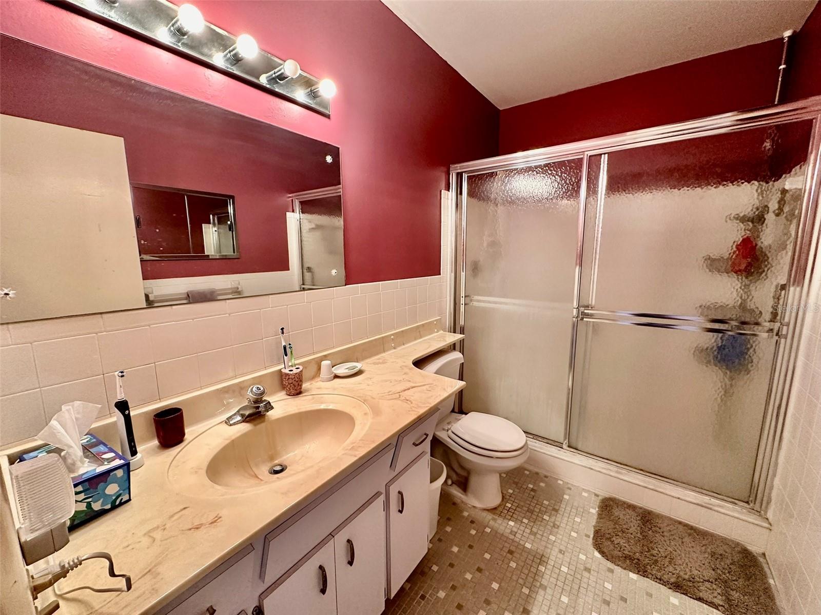 ON TOP OF THE WORLD - Residential