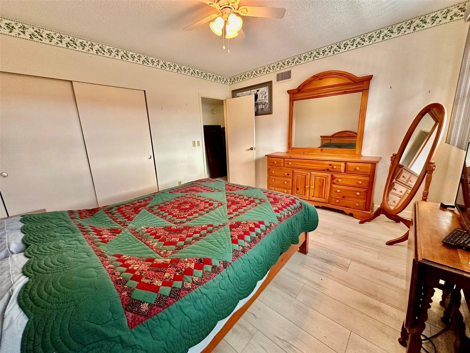 ON TOP OF THE WORLD - Residential