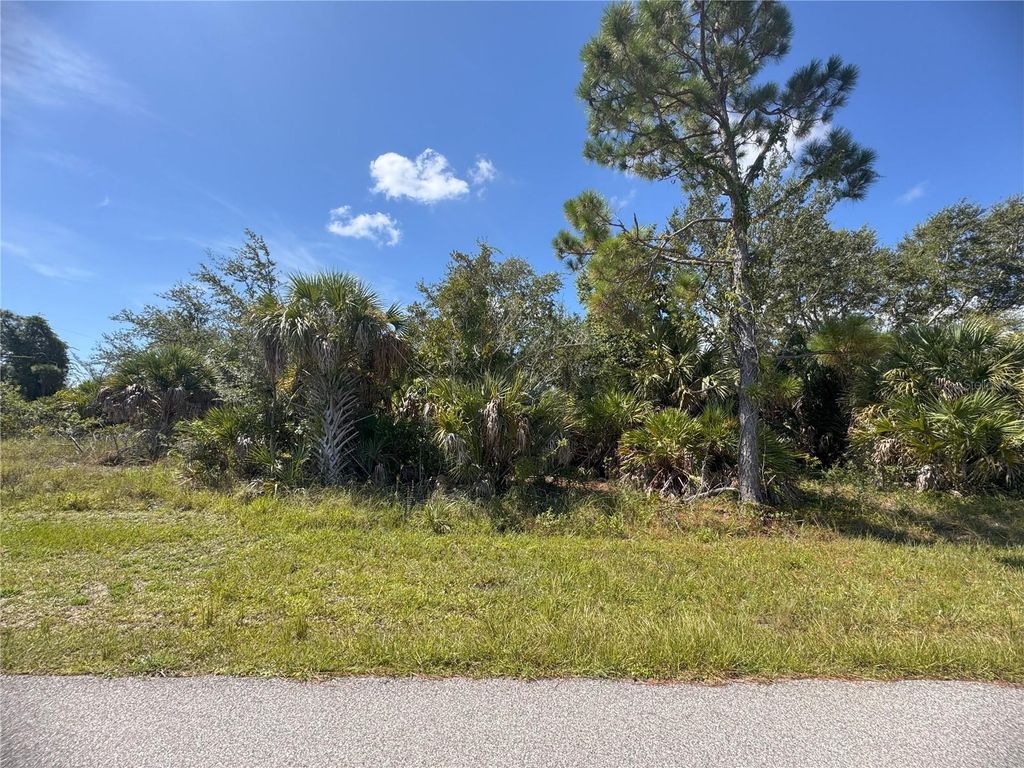 Photo of 15541 Havana Circle, Port Charlotte, FL 33981 (MLS # C7517610)