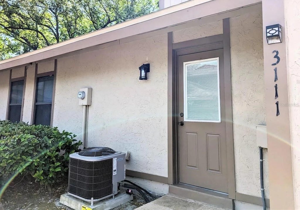 Photo of 3111 Creekglen Court, Brandon, FL 33511 (MLS # R4912067)