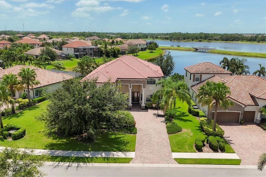 Photo of 13206 Bridgeport Crossing, Bradenton, FL 34211 (MLS # A4659459)