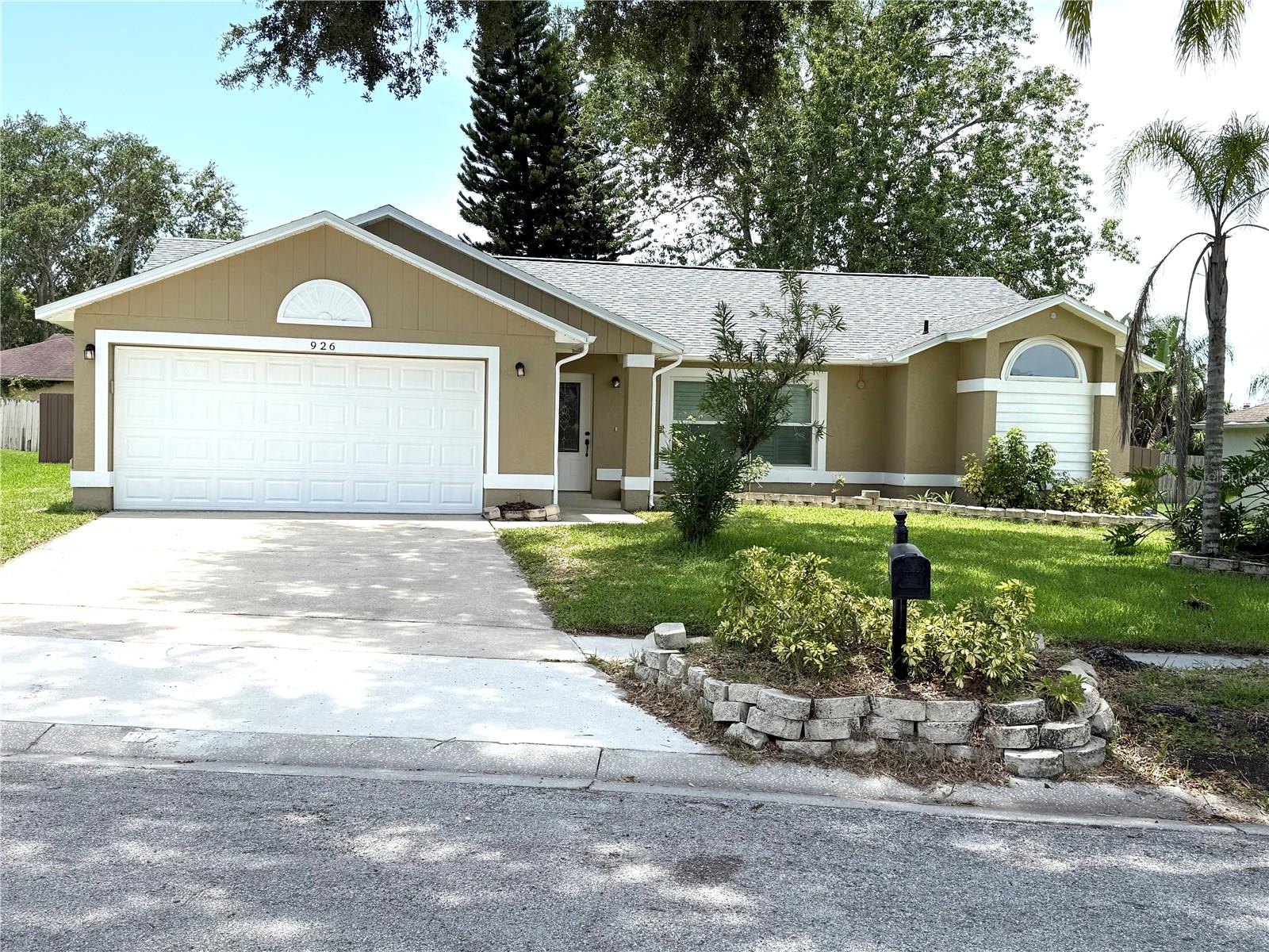 926 FRESHMEADOW COURT