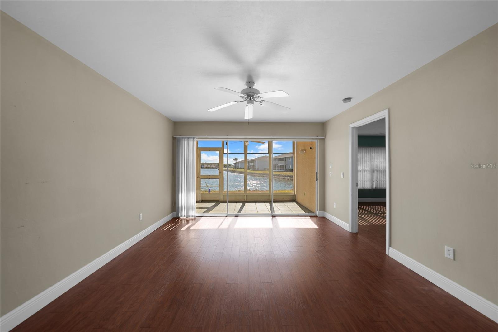 NORTH SHORE/KINGSWAY - Residential