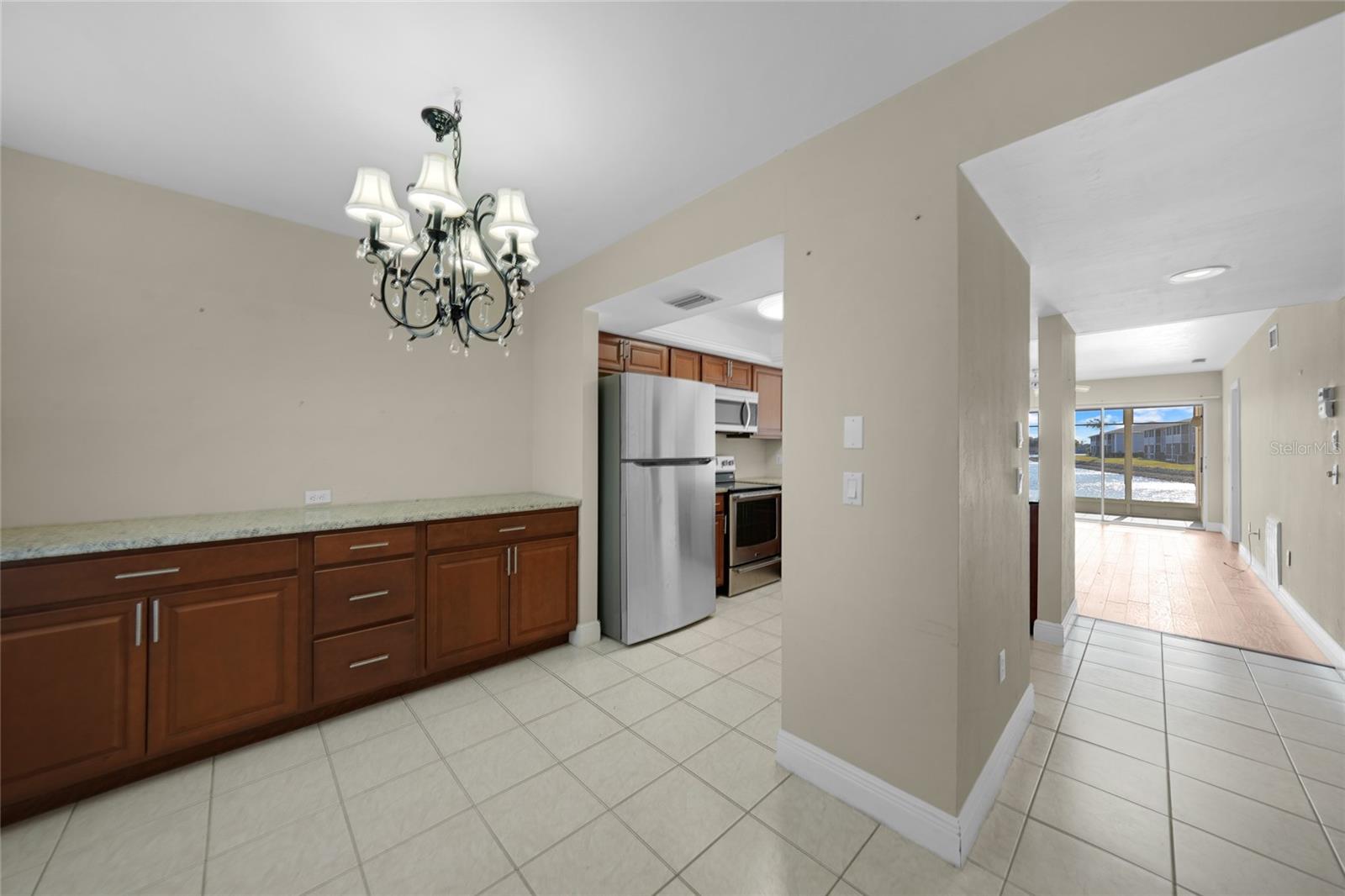 NORTH SHORE/KINGSWAY - Residential