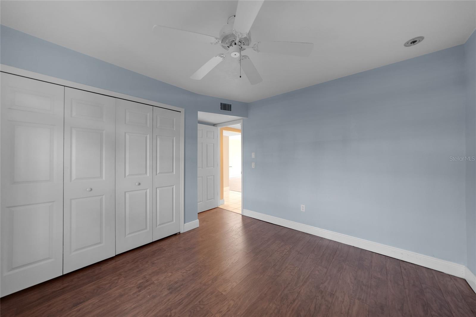 NORTH SHORE/KINGSWAY - Residential