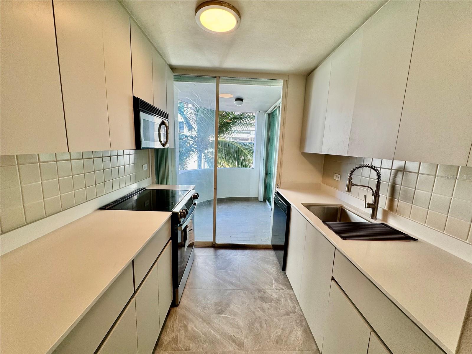 59 KINGS COURT 503