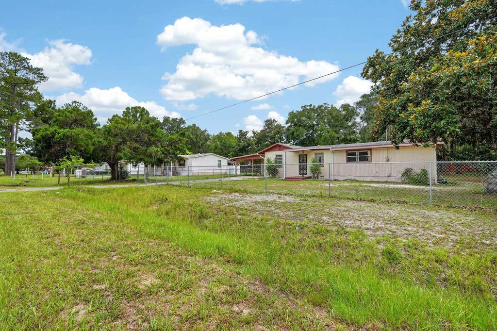 Photo of 131 Dunn Avenue, San Mateo, FL 32187 (MLS # FC319802)