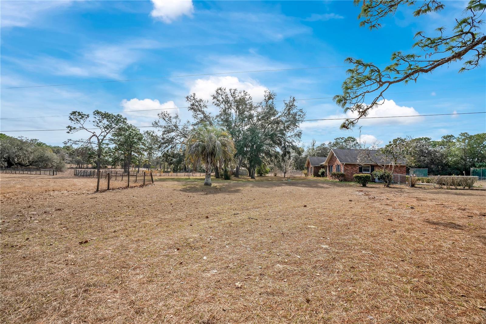 LEISURE ACRES UNIT 03 - Residential