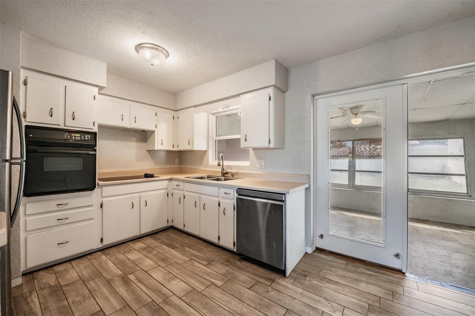 WHITE WOOD TERRACE - Residential