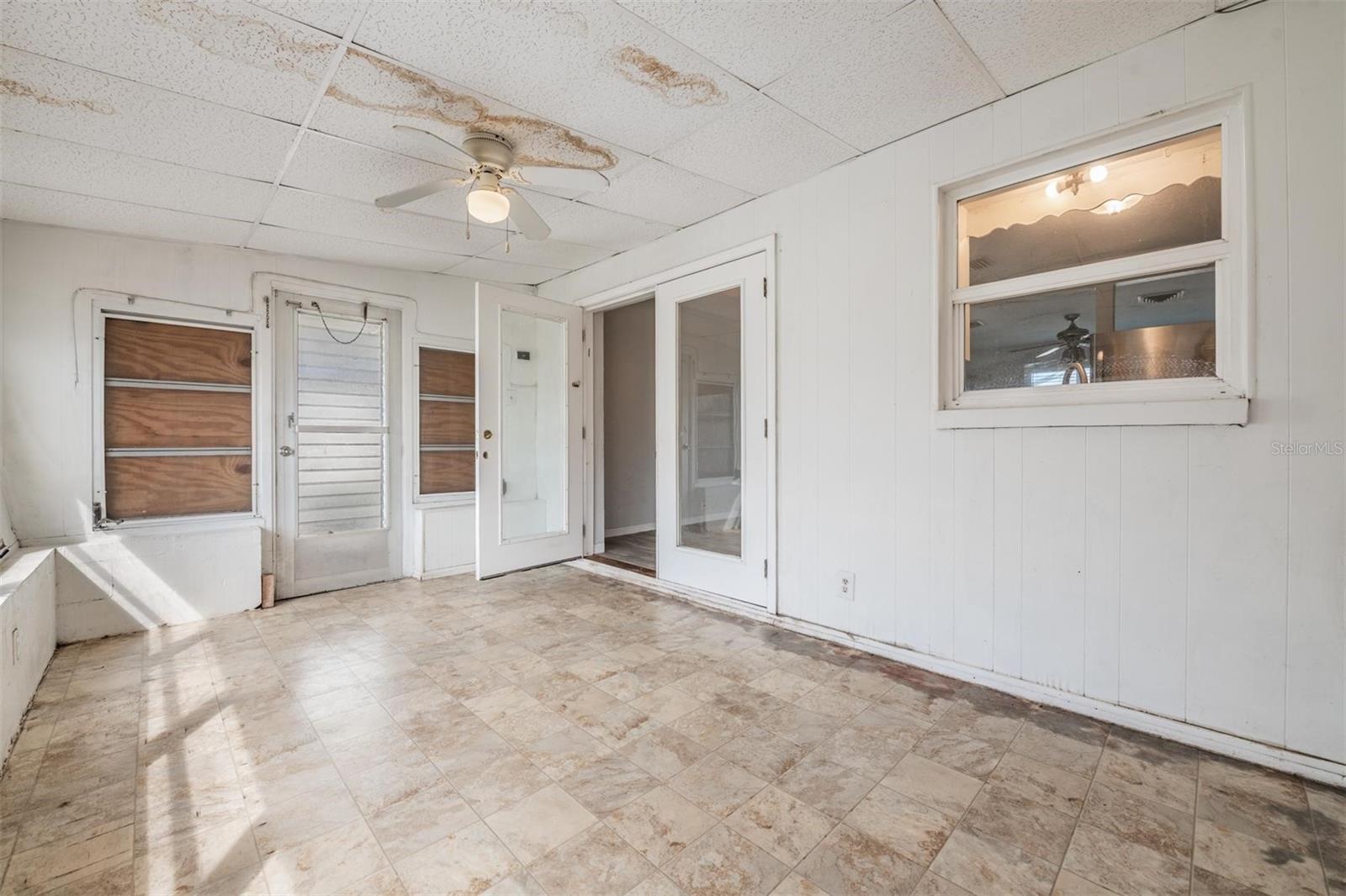 WHITE WOOD TERRACE - Residential