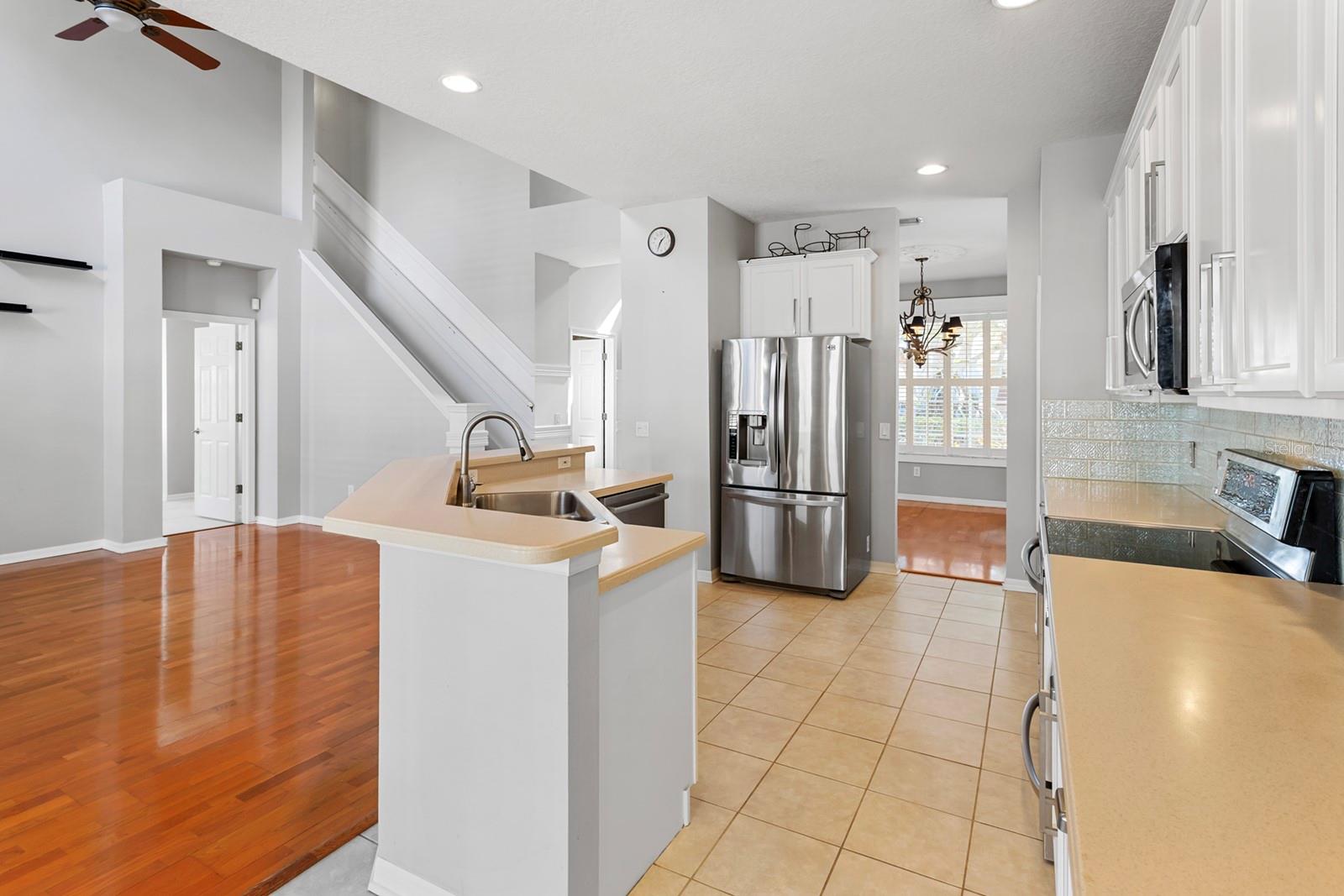 RIVER HILLS COUNTRY CLUB PARCE - Residential