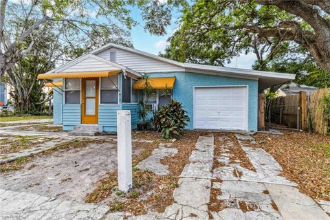 Photo of 612 5th Avenue Drive E, Bradenton, FL 34208 (MLS # A4675413)