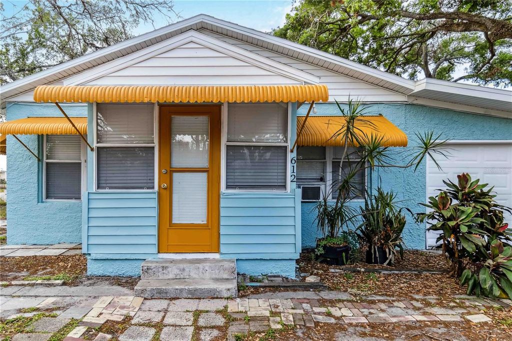 Photo of 612 5th Avenue Drive E, Bradenton, FL 34208 (MLS # A4675413)