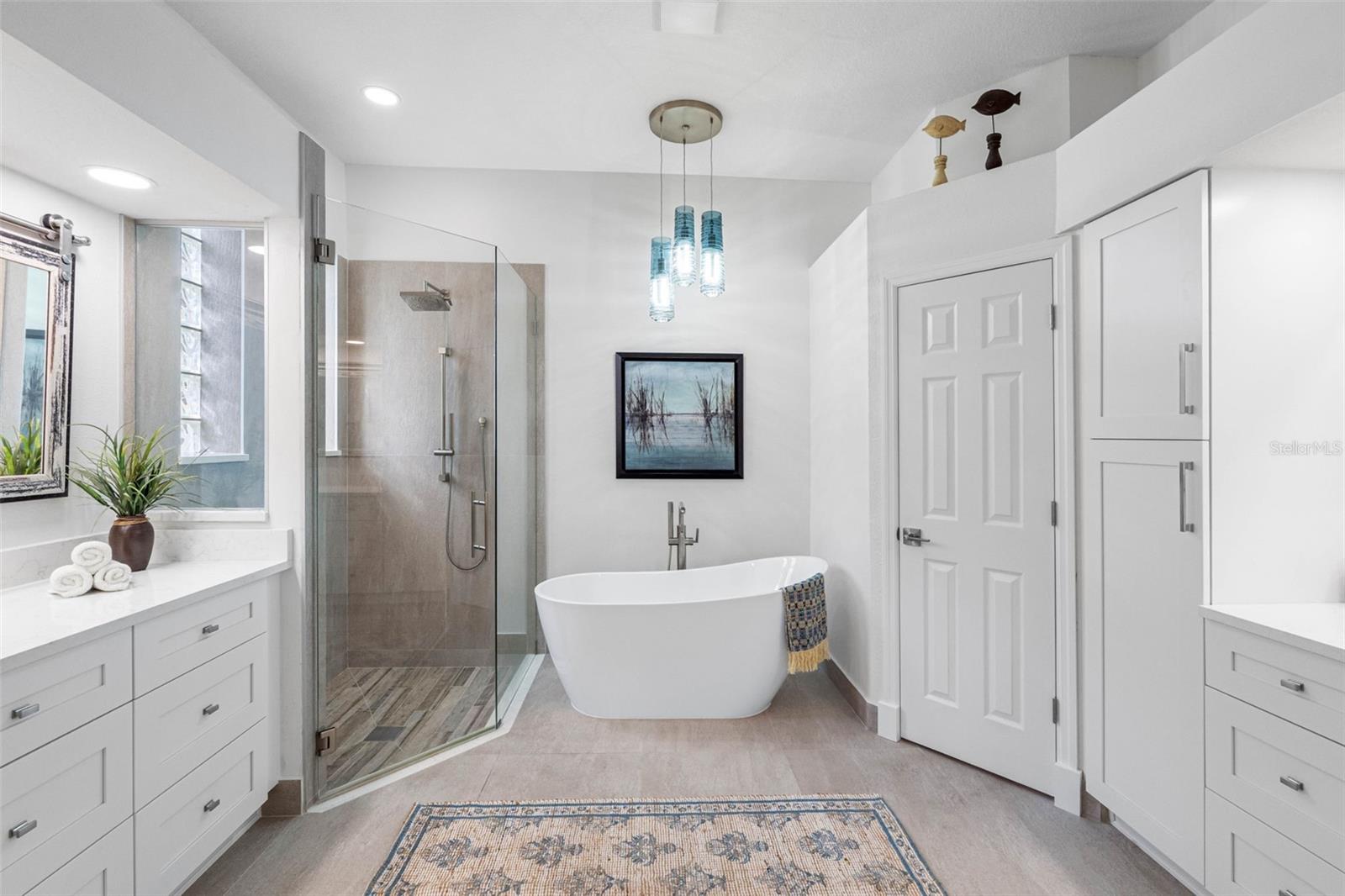 BAYS END - Residential