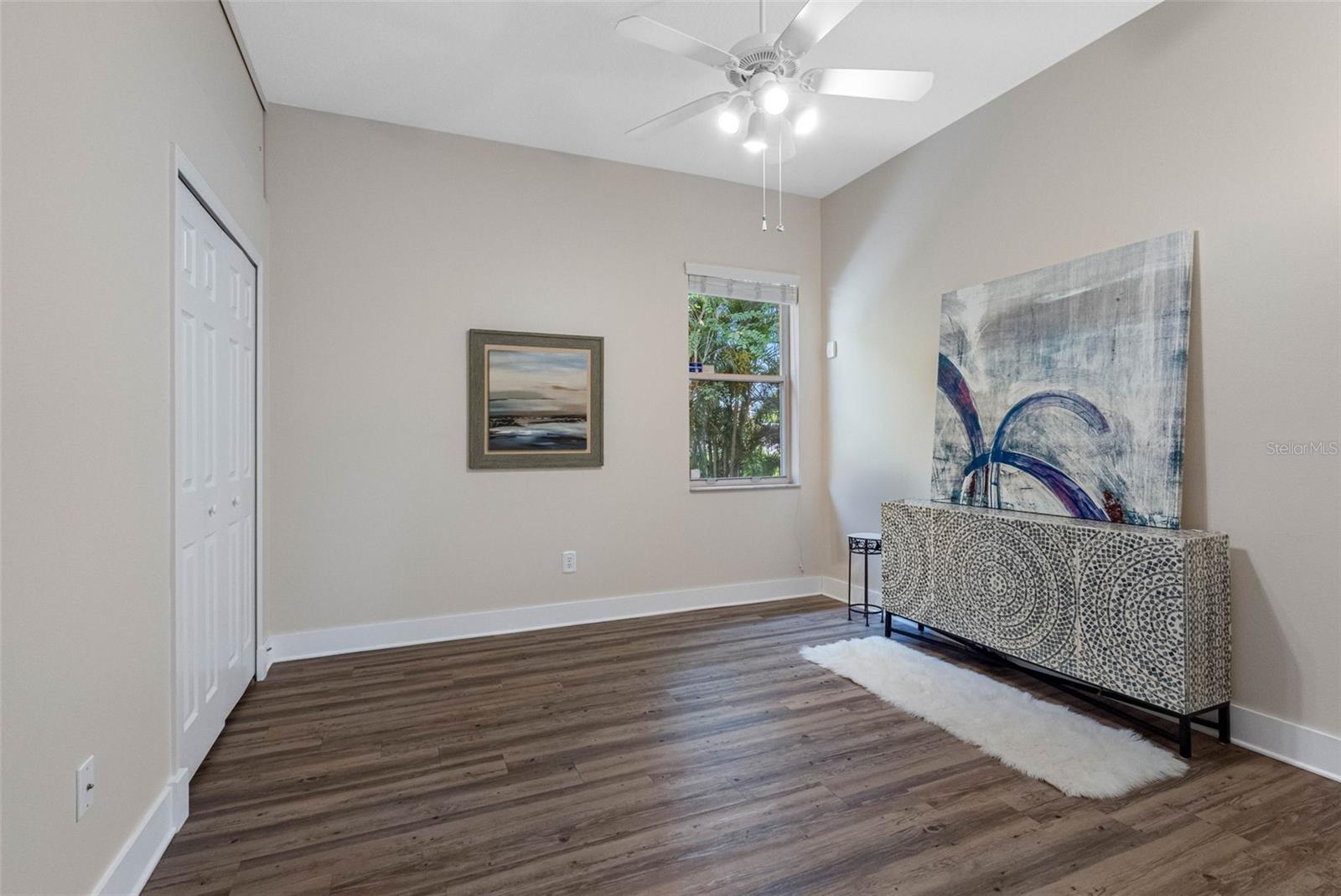 BAYS END - Residential