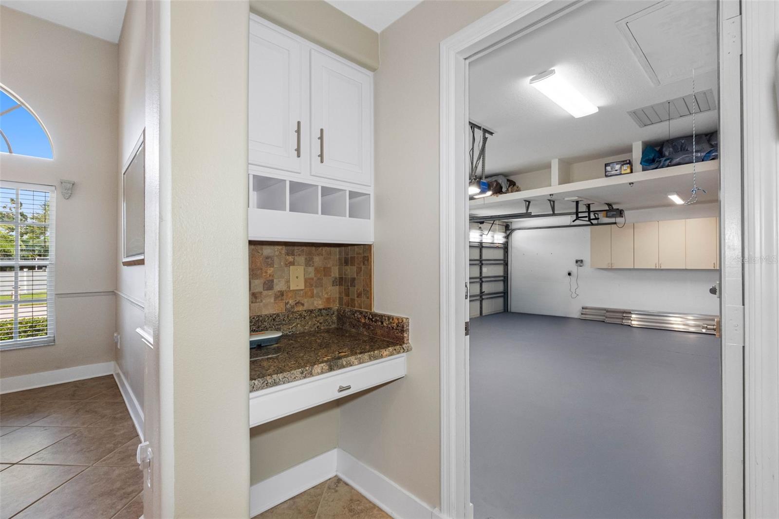 BAYS END - Residential