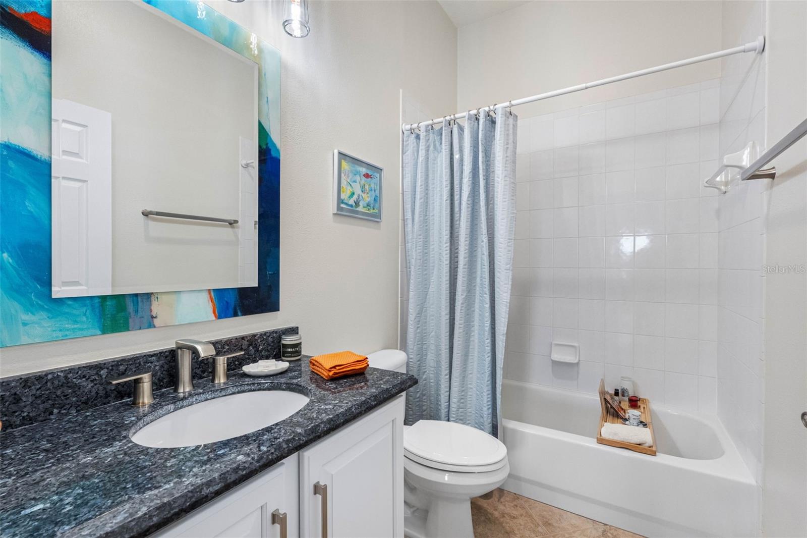 BAYS END - Residential