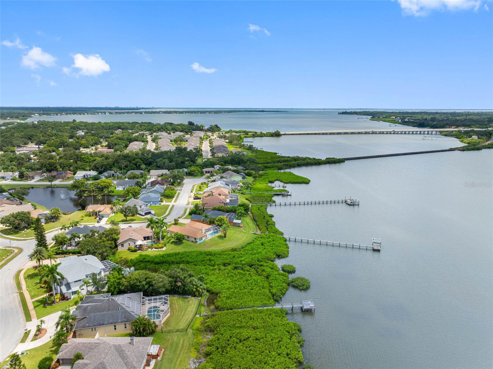 BAYS END - Residential