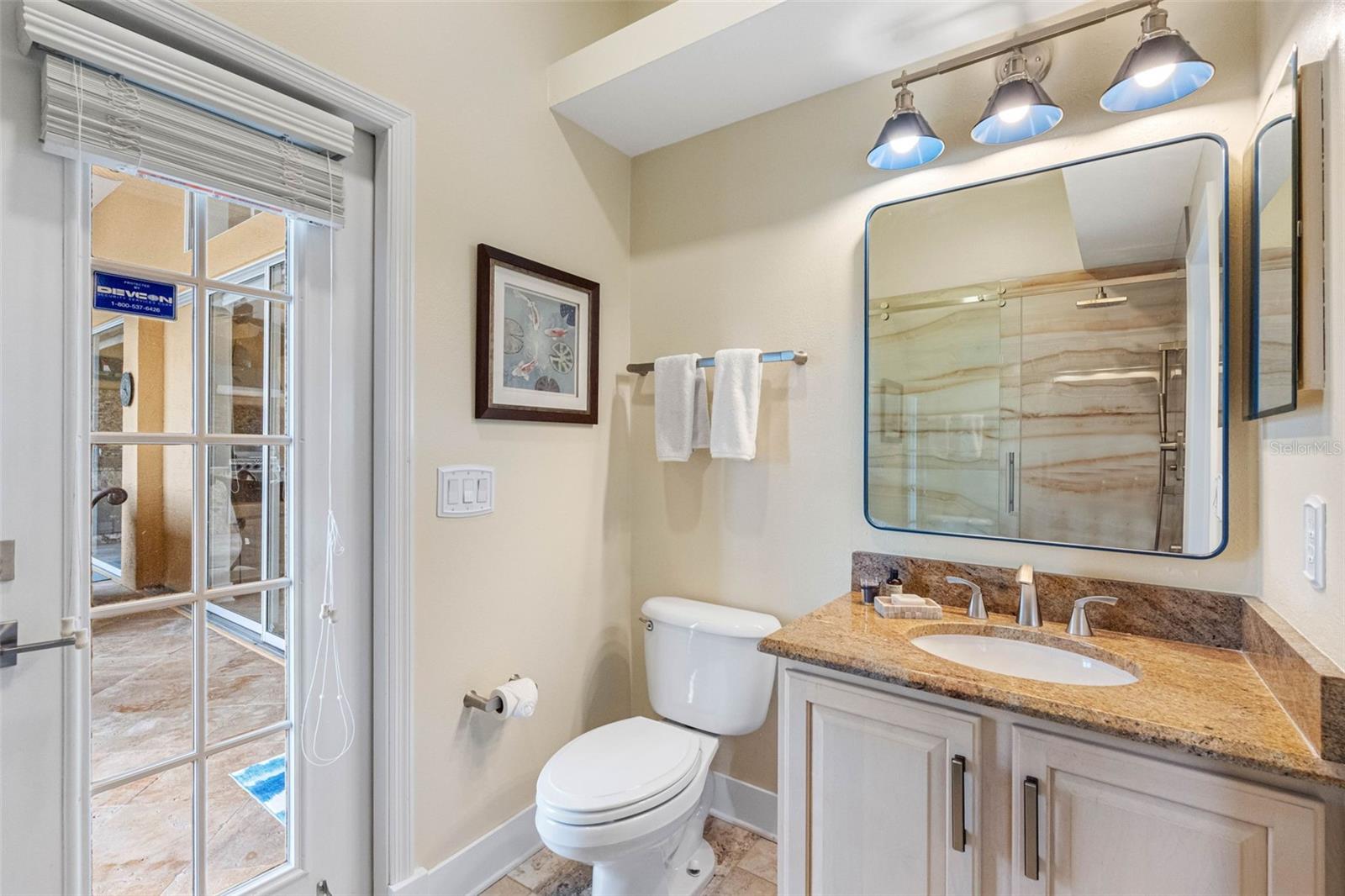 BAYS END - Residential