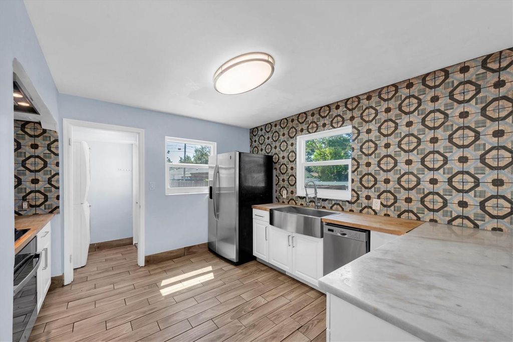 Photo of 1101 28th Street N, St Petersburg, FL 33713 (MLS # TB8445704)