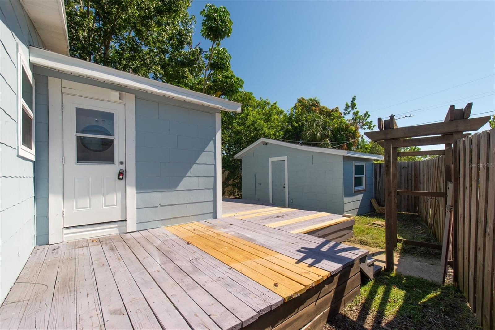 MELROSE SUB - Residential Lease